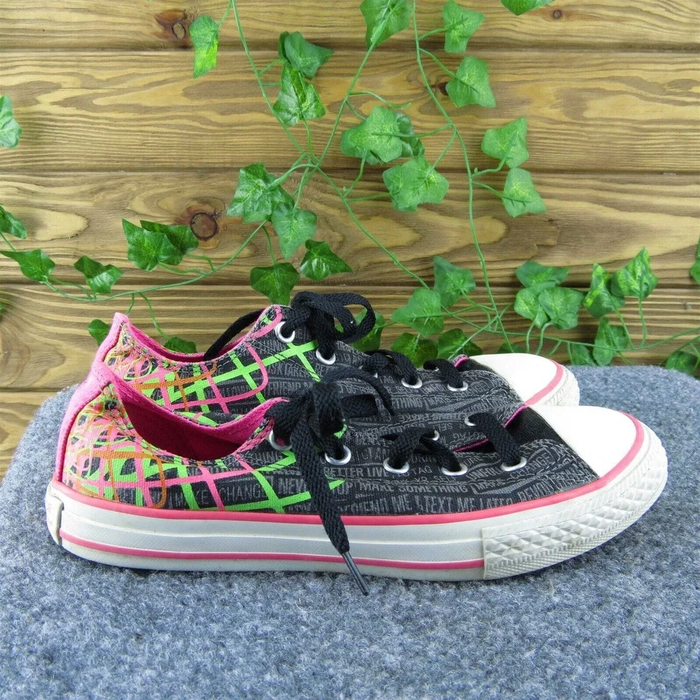 Converse Youth Girls Sneaker Shoes Black Fabric Lace Up Size 2 Medium‎